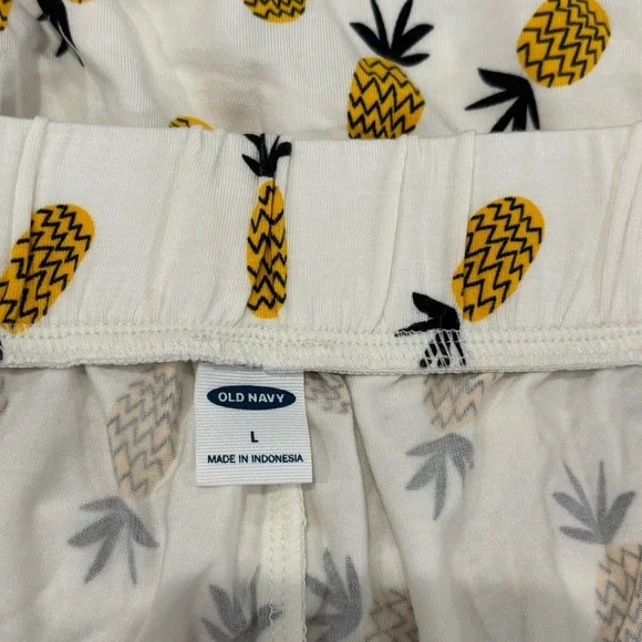 Old Navy pajama Mid-Rise Sunday Sleep Ultra-Soft Pajama Pants Pineapples Size L - Picture 6 of 10